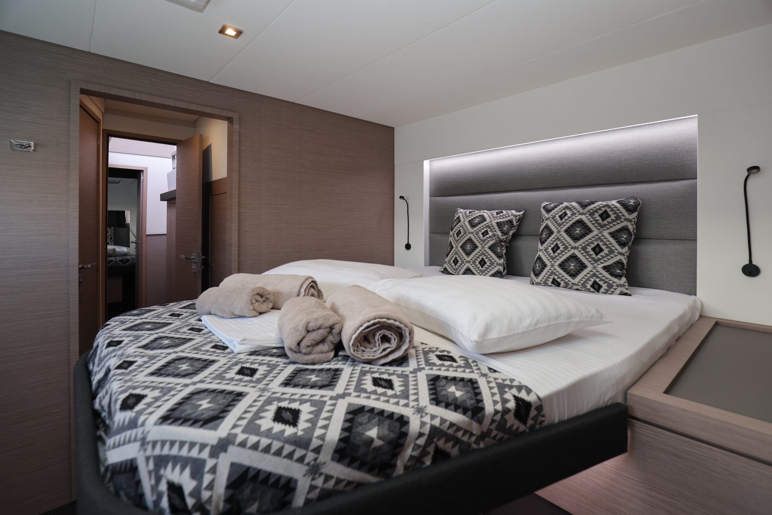 aquarella-fountaine-pajot-47