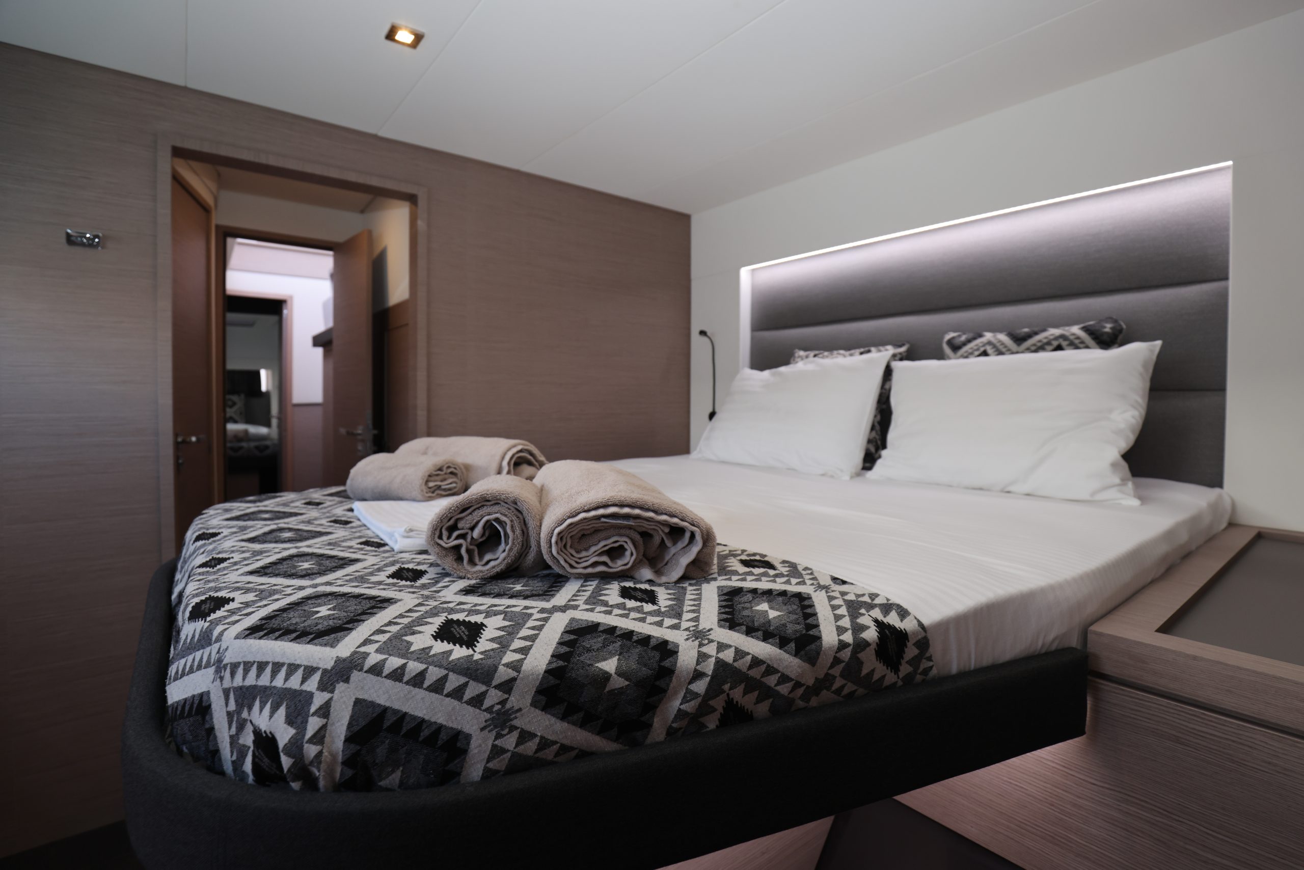aquarella-fountaine-pajot-47