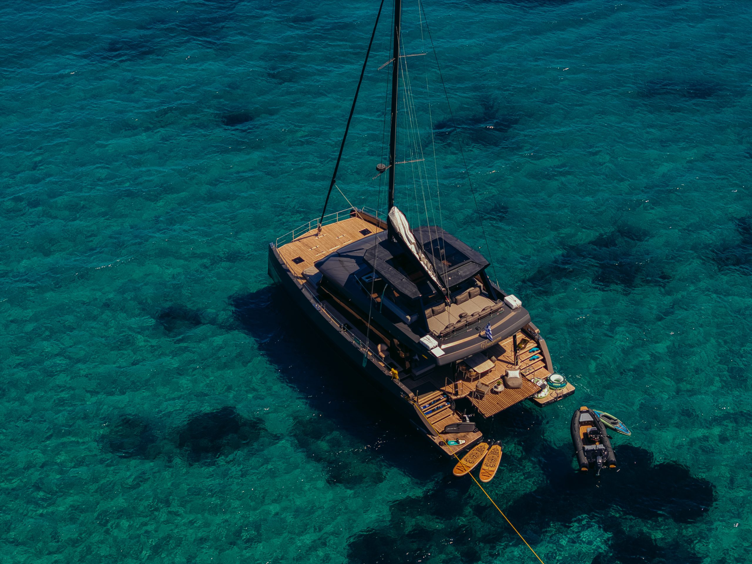 honeymoon-moon-yacht-65